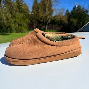 wonder nation Unisex Tan Suede Slip-On Loafers size 4-5